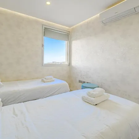 Sunset Bliss - Ocean View Penthouse - Heated Pool, Lounge Area, Ac