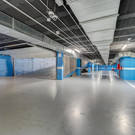 Sunset Bliss Penthouse דירה *